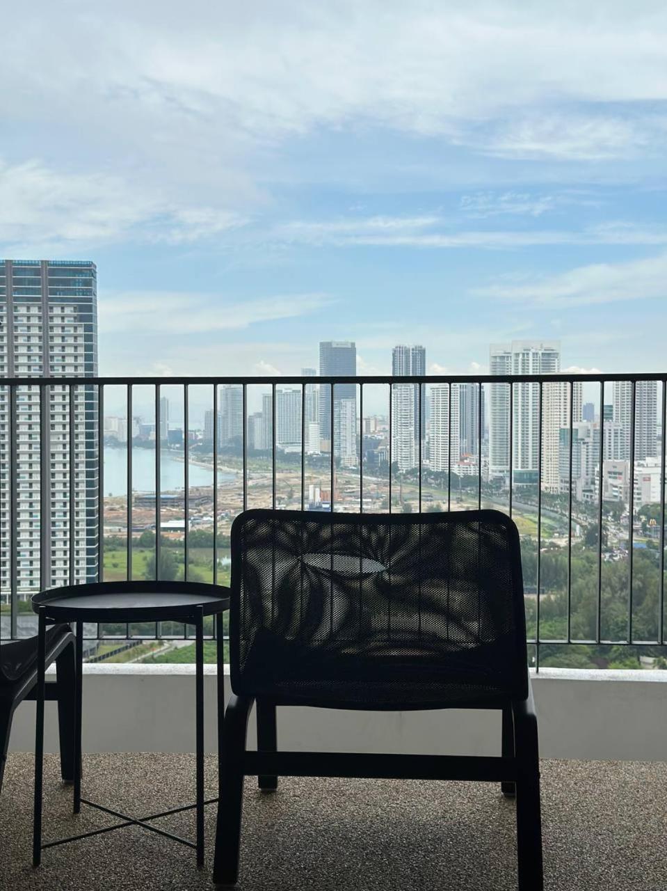 The Landmark Comfort Relax Spacious Sea View By Iz Tanjung Tokong Екстер'єр фото